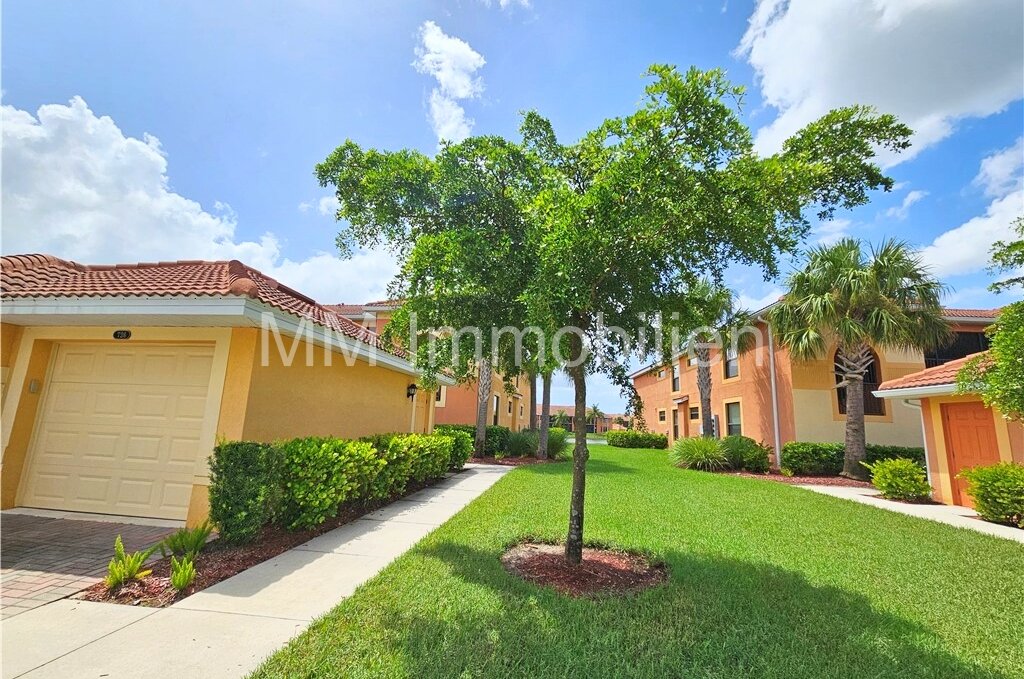 Florida Traumwohnung neu möbliert, 4 Zi., 170qm, 2 Balkone, Garage, Pool, 10 Min. Fort Myers Beach Florida Traumwohnung neu möbliert, 4 Zi., 170qm, 2 Balkone, Garage, Pool, 10 Min. Fort Myers Beach