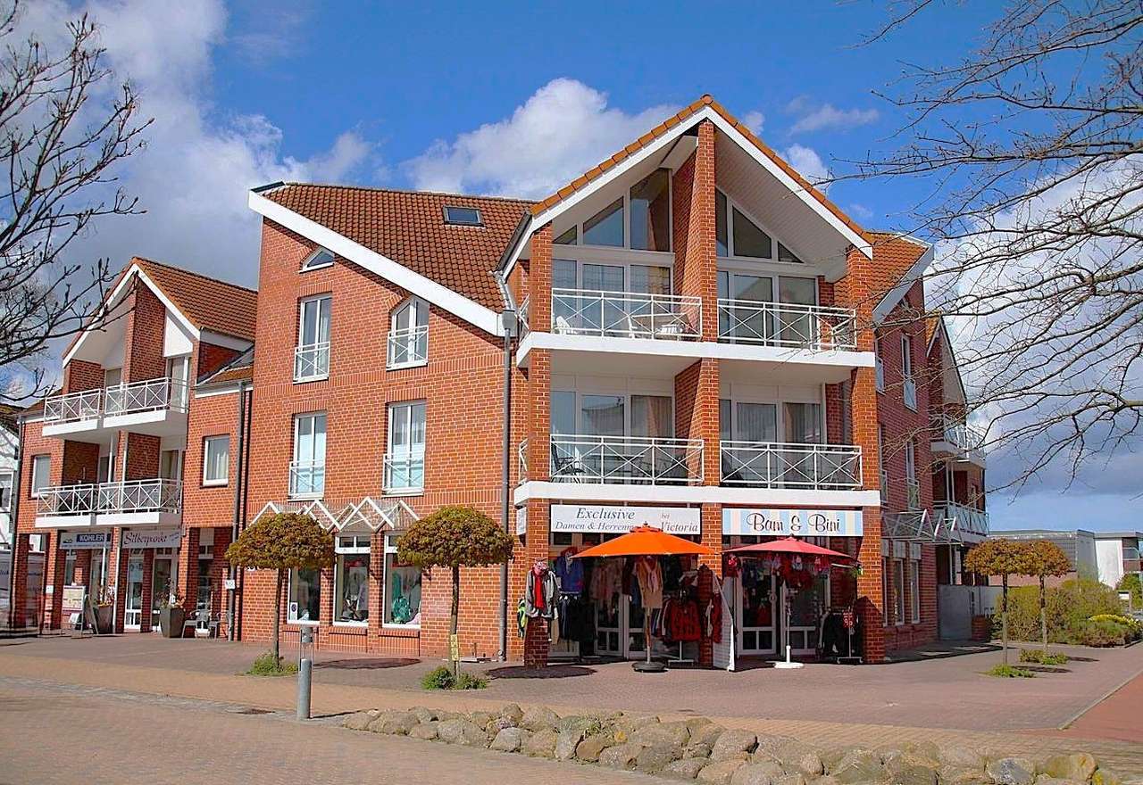 Ferienwohnung mit Balkon, Teil-Meerblick, möbliert, Stellplatz, 150m zum Strand (Bilder anfordern) Ferienwohnung mit Balkon, Teil-Meerblick, möbliert, Stellplatz, 150m zum Strand (Bilder anfordern)