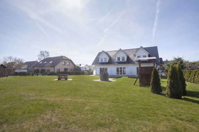 Ihr Reihenhaus mit Garten und Terrasse nahe Strand auf Usedom (renoviert) Ihr Reihenhaus mit Garten und Terrasse nahe Strand auf Usedom (renoviert)
